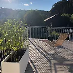 Stilvolle Fuer 6 Personen - Mit Riesiger Dachterrasse *