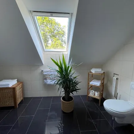 Stilvolle Fuer 6 Personen - Mit Riesiger Dachterrasse