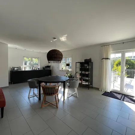 Διαμέρισμα Stilvolle Fuer 6 Personen - Mit Riesiger Dachterrasse Haigerloch