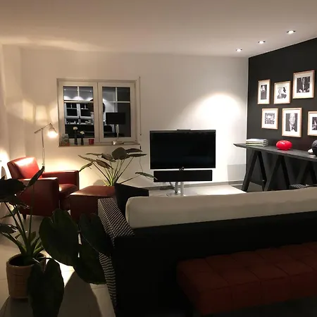 Stilvolle Für Bis Zu 5 Personen - Mit Riesiger Dachterrasse Apartment *