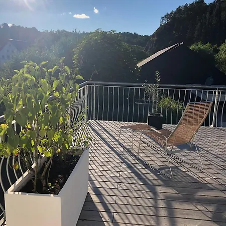 Stilvolle Fuer 6 Personen - Mit Riesiger Dachterrasse *