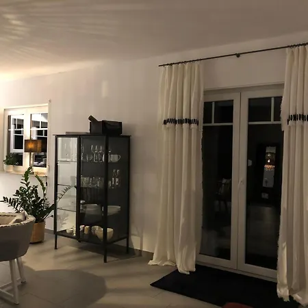 Apartment Stilvolle Für Bis Zu 5 Personen - Mit Riesiger Dachterrasse *