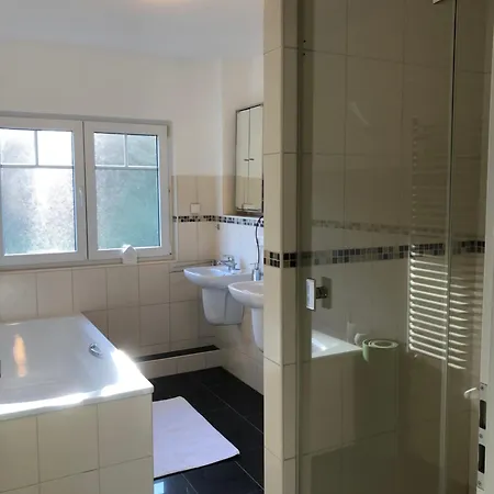Διαμέρισμα Stilvolle Fuer 6 Personen - Mit Riesiger Dachterrasse