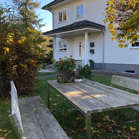 Stilvolle Fuer 6 Personen - Mit Riesiger Dachterrasse Διαμέρισμα Haigerloch