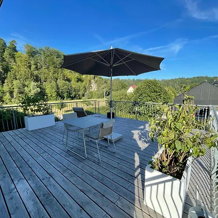 Διαμέρισμα Stilvolle Fuer 6 Personen - Mit Riesiger Dachterrasse *