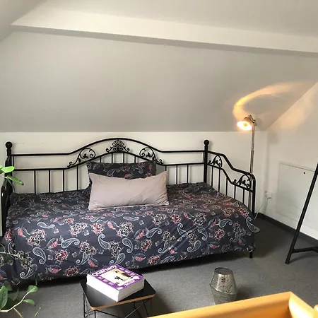 Stilvolle Für Bis Zu 5 Personen - Mit Riesiger Dachterrasse *
